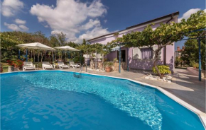 Stunning Home In Vinez